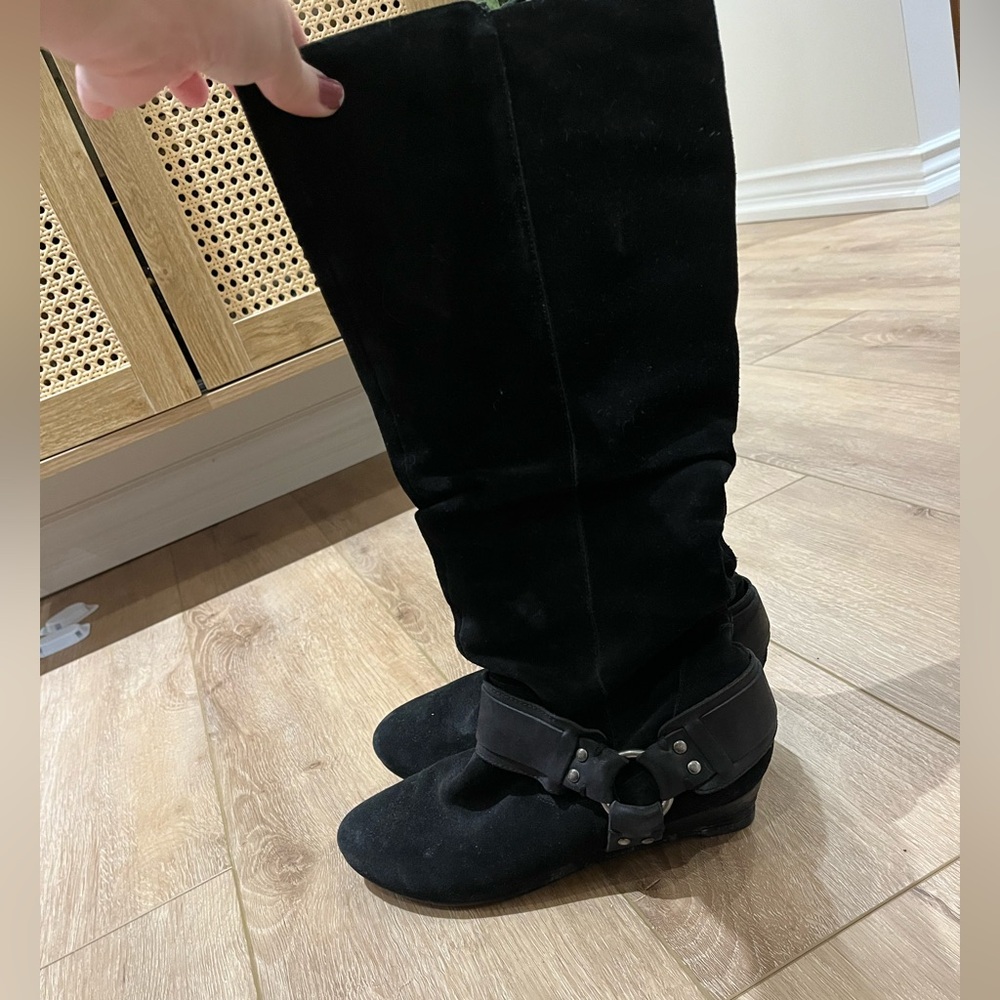 Low profile Black Suede Knee-High Boots
